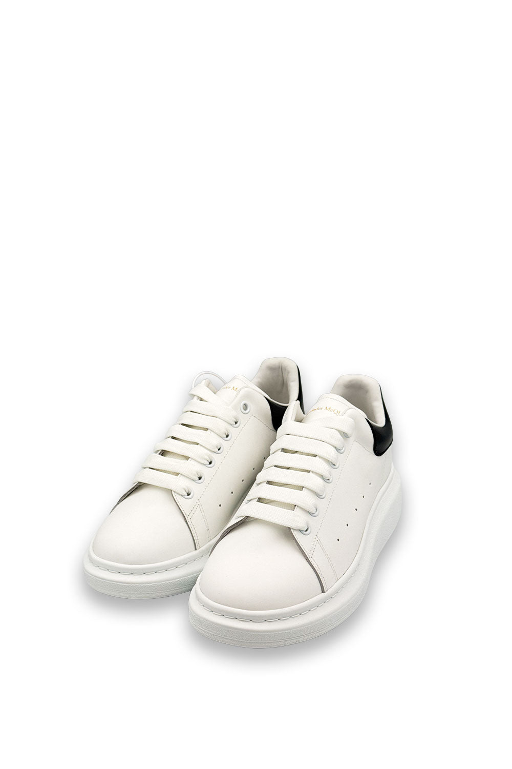 TENIS ALEXANDER MCQUEEN BLANCO NEGRO (PIEL)