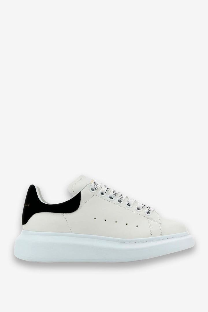 TENIS ALEXANDER MCQUEEN BLANCO NEGRO (GAMUZA)