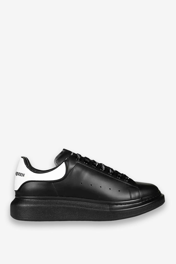 TENIS ALEXANDER MCQUEEN NEGRO BLANCO