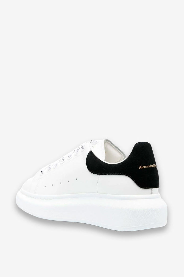 TENIS ALEXANDER MCQUEEN BLANCO NEGRO (GAMUZA)