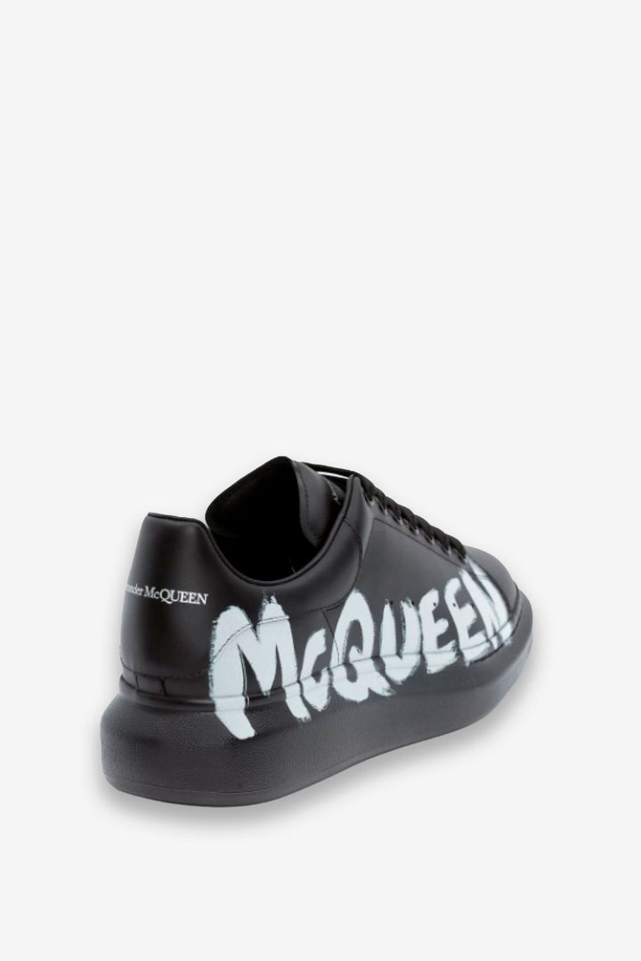 TENIS ALEXANDER MCQUEEN NEGRO GRAFFITI BLANCO