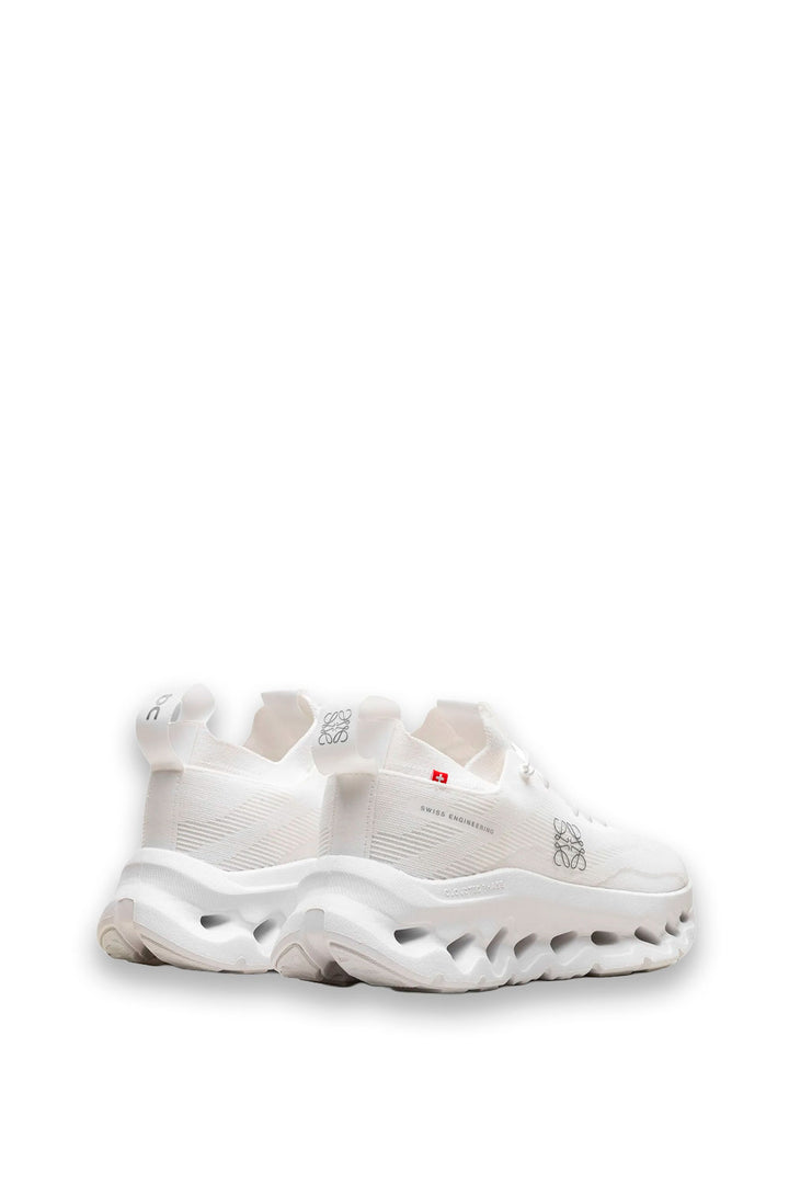 TENIS ON CLOUD LOEWE BLANCO